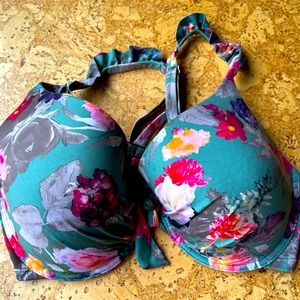 Floral bikini and bathing skirt from La Vie En Rose. Large Dcup and xl bottom.